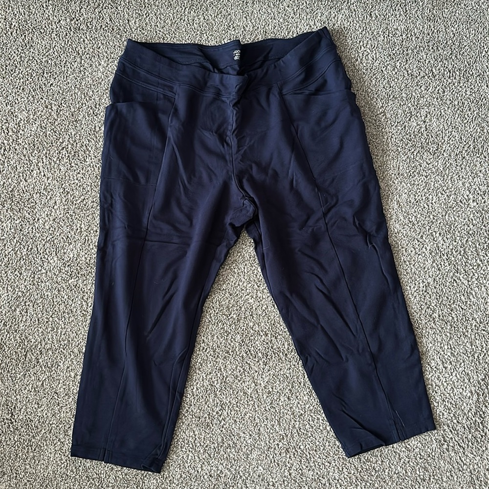 Jockey ankle pants with notch at ankle